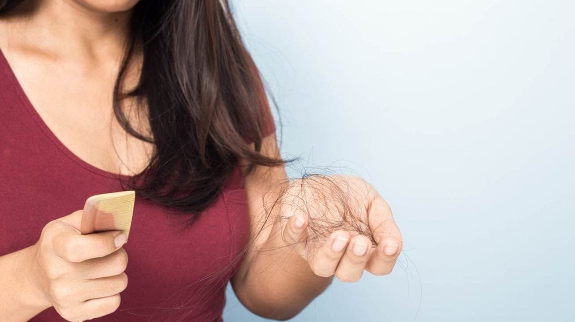 Female comb hair loss 1296x728 header