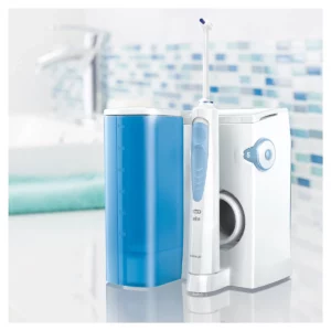 ORAL-B Pack Pro 700 + Waterjet