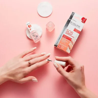 Eveline SOS Durcissant Fortifiant avec Calcium et Collagène Traitement Réparateur 12 ml