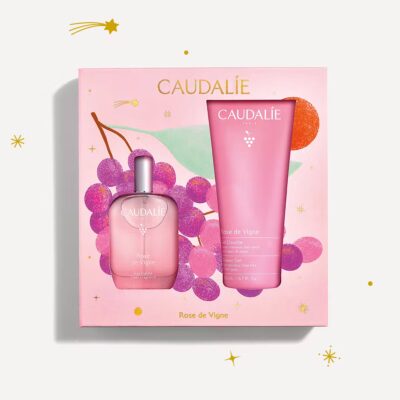 Parapharmacie en ligne tunisie - mapara : meilleurs prix & livraison rapide Coffret caudalie rose de vigneson sillage évoque les notes fleuries et la fraîcheur végétale de la rose de vigne au petit matin, dont le parfum se mêle aux notes acidulées de rhubarbe. Le gel douche rose de vigne 200ml (offert) sans savon et haute tolérance, il nettoie en douceur et laisse la peau délicatement parfumée aux notes fleuries de rose, rhubarbe et musc. Formule : 91% d'ingrédients d'origine naturelle convient à tous les types de peaux
